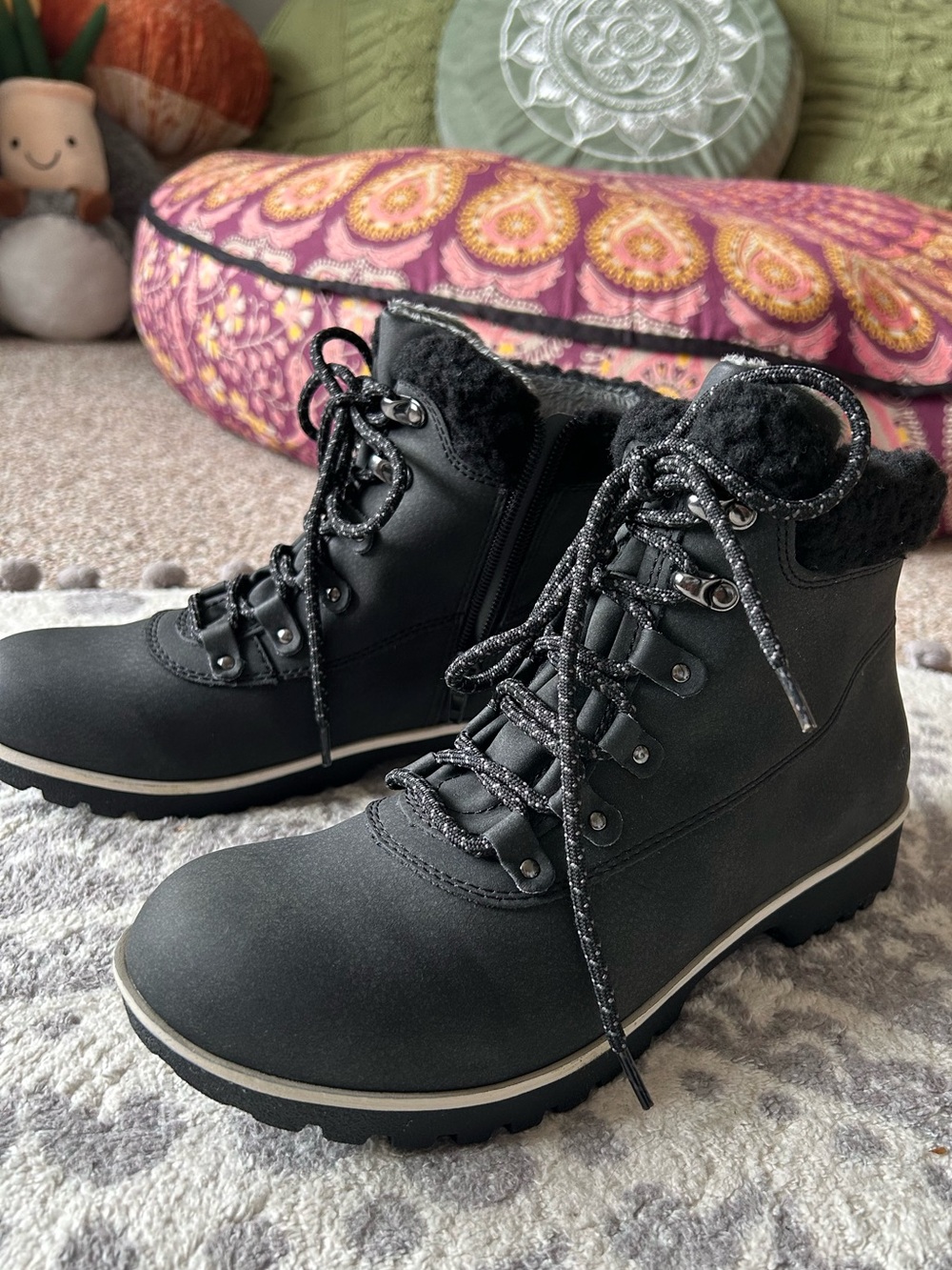 NWOT Womens black fur trim boots